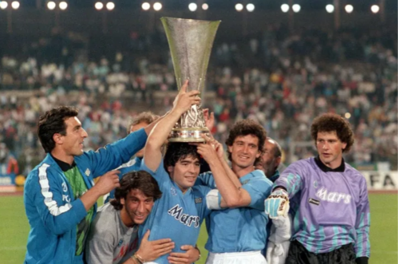 Serie A từng là sân khấu của nhiều ngôi sao hàng đầu thế giới, đặc biệt là Diego Maradona