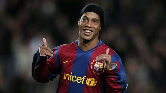 Ronaldinho nổi tiếng với kỹ thuật gì