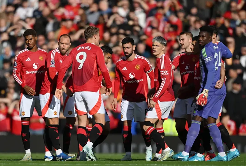 Manchester United dứt khoát thanh lý hàng loạt ngôi sao để dọn đường cho kỷ nguyên mới.