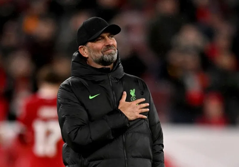 Chân dung HLV Jurgen Klopp – biểu tượng cảm xúc và chiến thuật của bóng đá hiện đại.